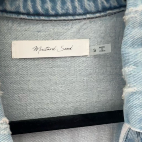 Distressed button up Sz small - Picture 2 of 3